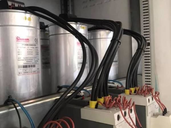 Okresowy przegląd elektryczny baterii kondensatorów - Wrocław